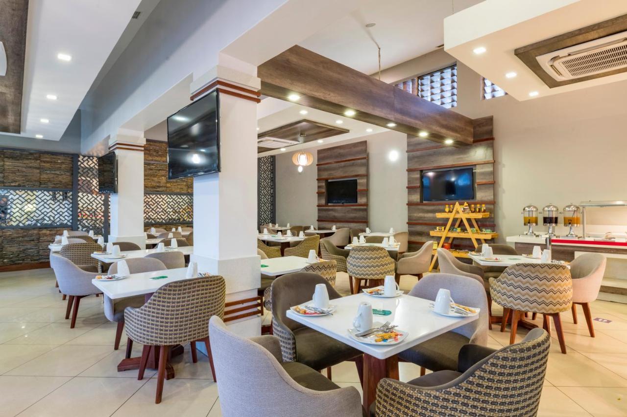 Holiday Inn - Mutare By Ihg Экстерьер фото